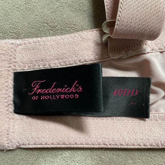 Frederick’s of Hollywood Satin and Lace Bra - Picture 7 of 9